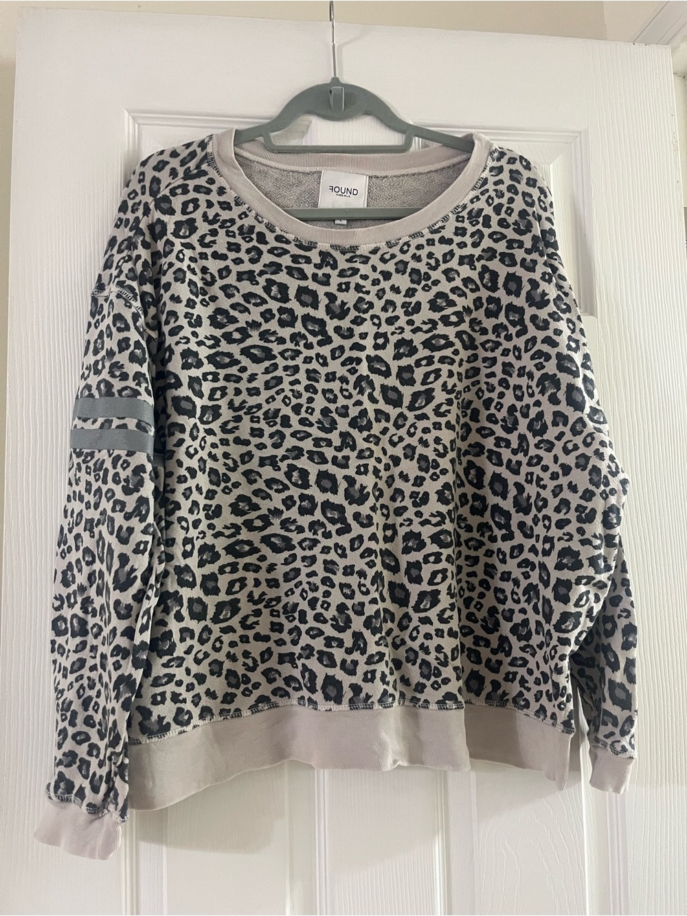 Round Leopard Print Crewneck Sweater - Taupe/Black